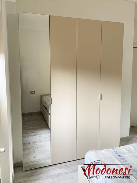 Armadio 4 ante porta cappelli: finito