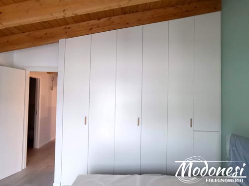 Progetto - Armadio per Mansarda Milano: il Progetto per una Casa ad Arese - chiuso