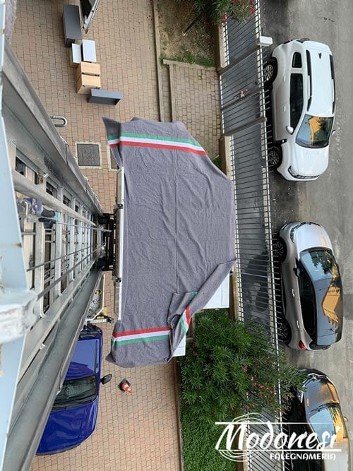 Armadio Su Misura Con Ante Battenti E Cassetti Montaggio