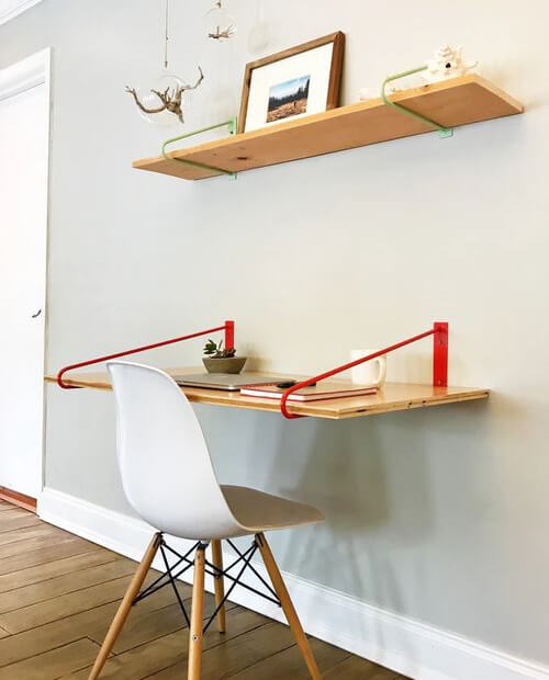Arredamento su Misura Milano: Creare un Angolo Studio in Casa - Mensola scrivania