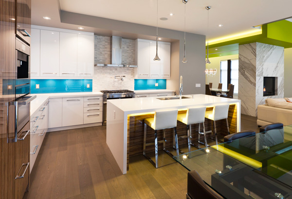 Cucina fino al soffitto Milano: piccoli spazi Cucina fino al soffitto Milano: piccoli spazi