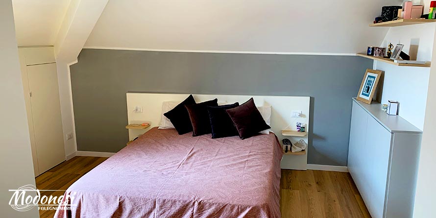 Letto su Misura Milano: Testata e Mensole Personalizzate