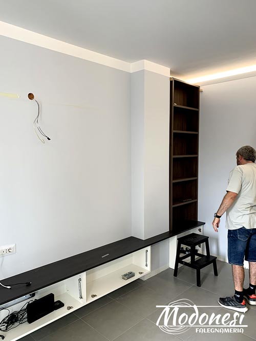 Realizzazione Mobile Tv Montaggio
