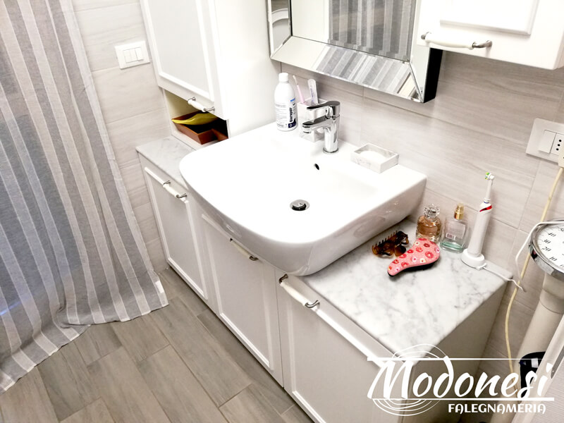 Mobile Bagno Bianco Su Misura Per Una Casa A Lainate Milano Finito 01