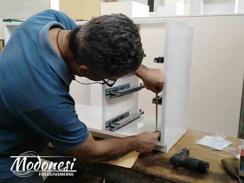 Mobile Bagno Su Misura Mdf Bianco Lucido 1