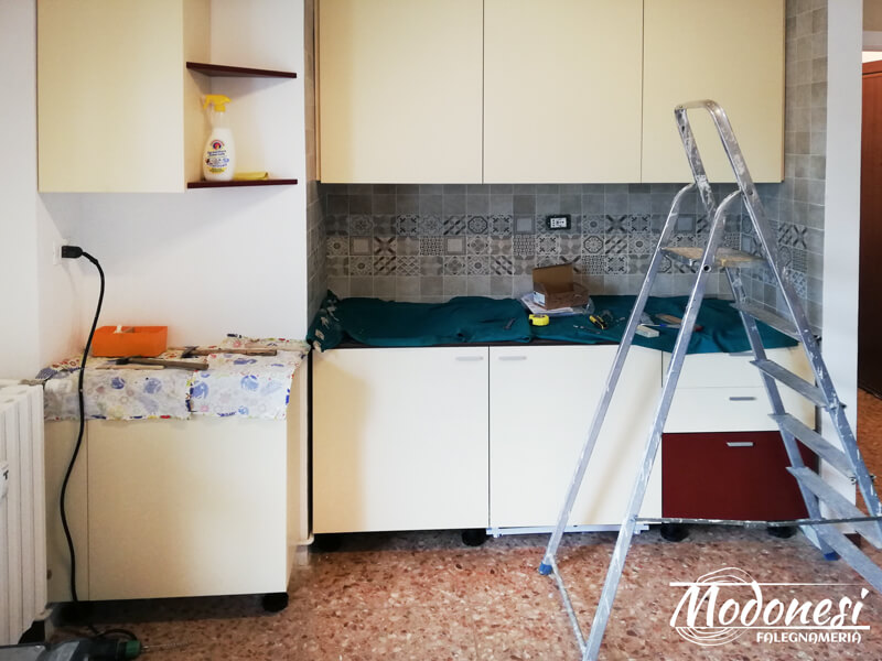 Cucina Su Misura In Nicchia Per Un Appartamento A Milano Applicazione 04