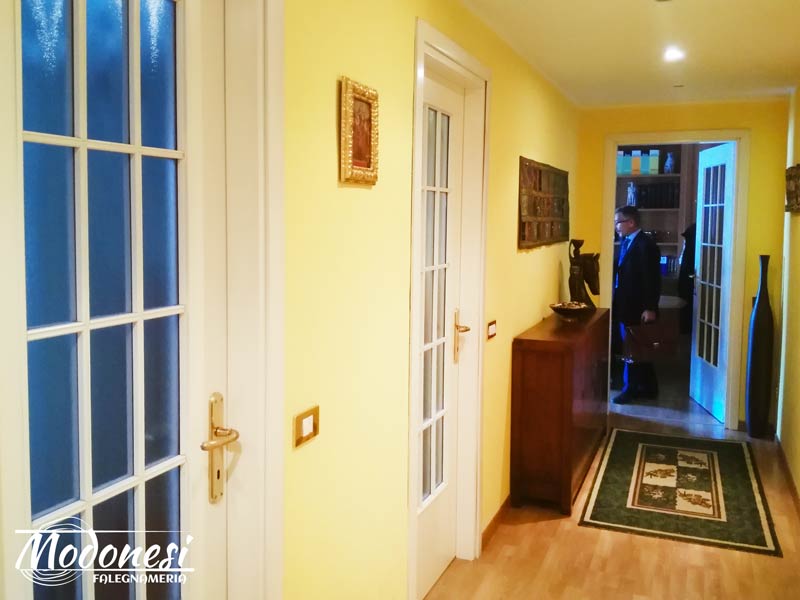 Boiserie Bassa In Legno Per Un Avvocato Di Milano Pero Montaggio 03