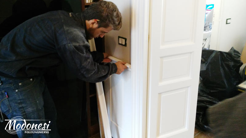 Boiserie Bianca Su Misura Per Appartamento Di Milano 02