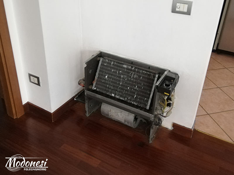 Copri Fan Coil In Legno Per Un Appartamento A Milano Prima 01