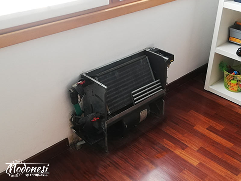 Copri Fan Coil In Legno Per Un Appartamento A Milano Prima 02
