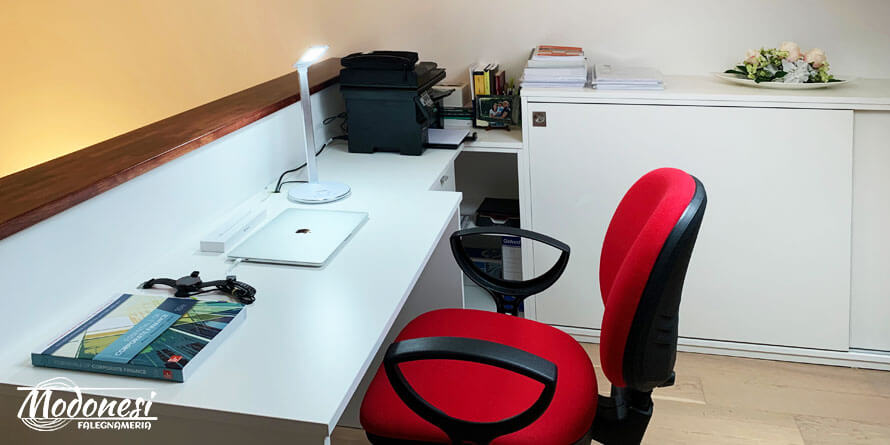 Mobile Studio Angolare per una Mansarda a Cologno Monzese Mobile Studio Angolare per una Mansarda a Cologno Monzese