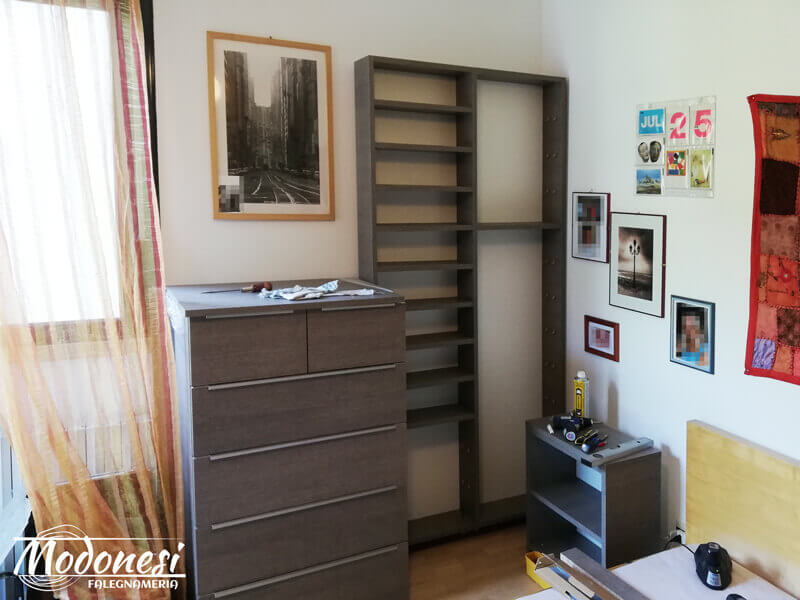 Porta Cd In Legno Su Misura Per Una Casa A Settimo Milanese Applicazione